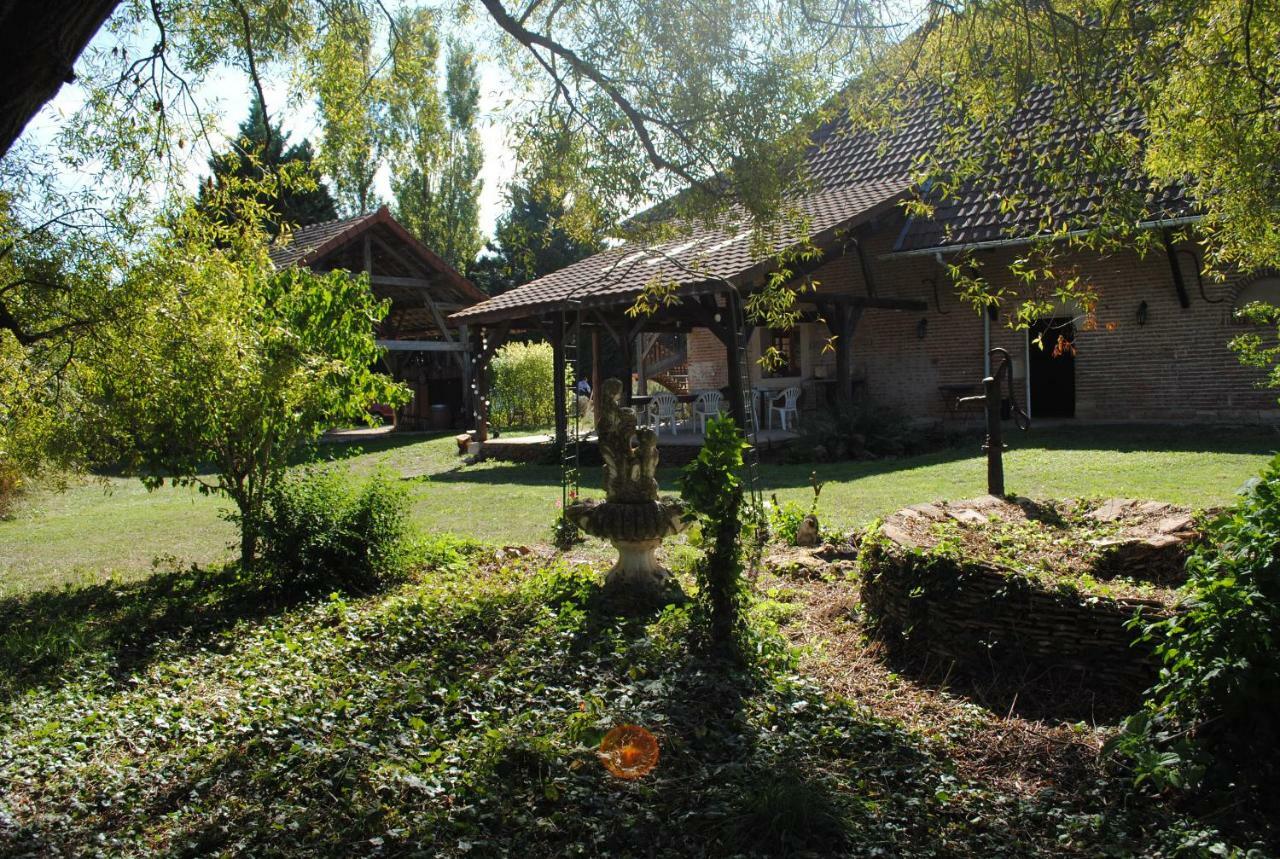 Gite Evidence Bed and Breakfast Varennes-sur-le-Doubs Esterno foto